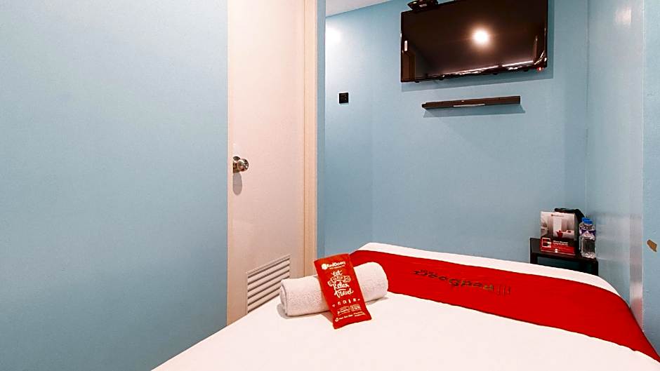 RedDoorz @ Greenview Hotel and Restobar Masbate