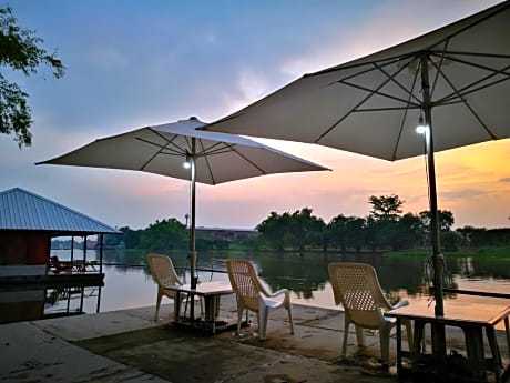River Marina Resort