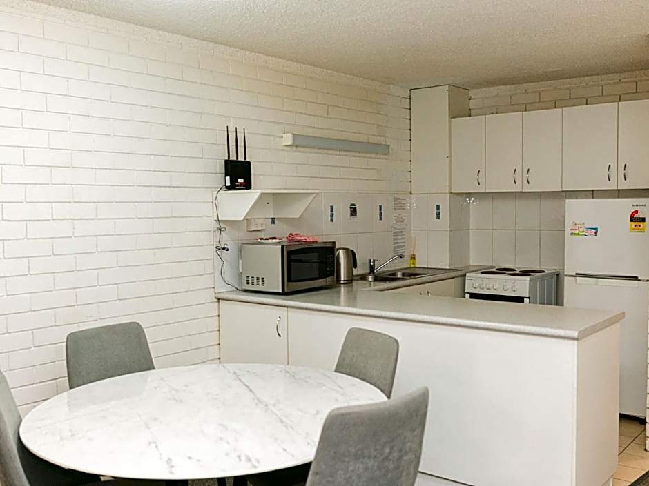 Trickett Gardens Holiday Inn