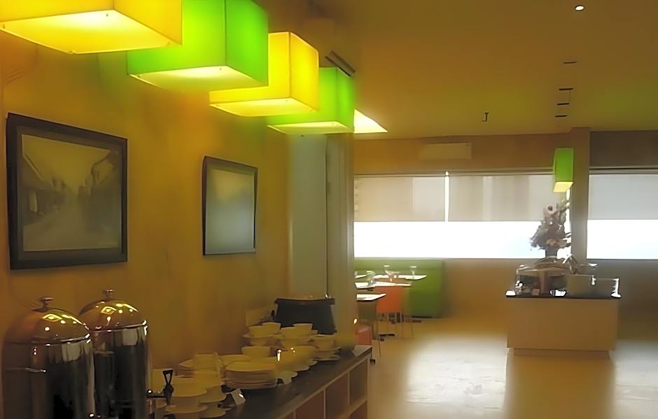 Hotel Dragon Inn Kemayoran – Jakarta, NY