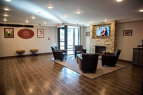Baymont Inn and Suites by Wyndham Columbus / Near OSU