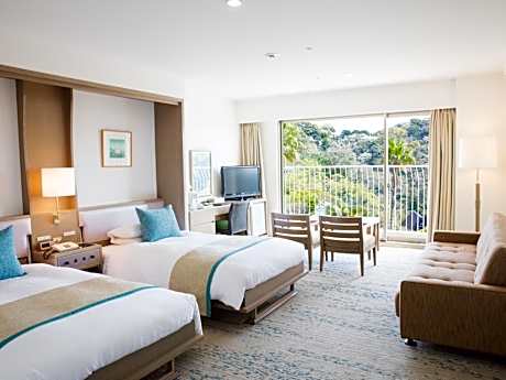 Standard Twin Room with Balcony