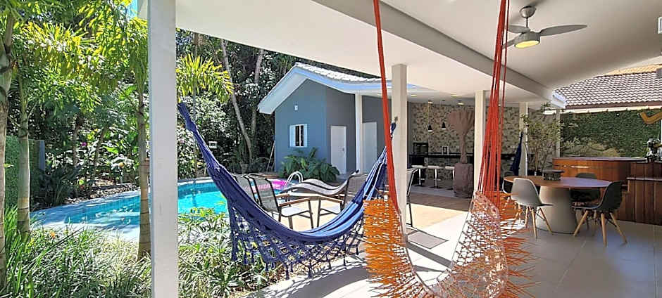 House with pool near Riviera beach