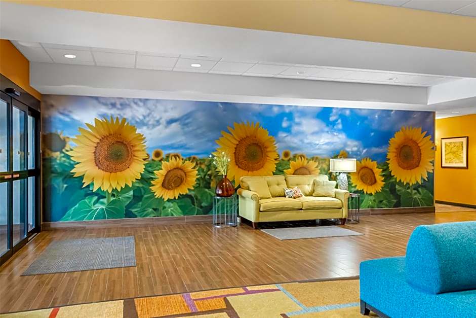 Best Western Plus Hiawatha Hotel