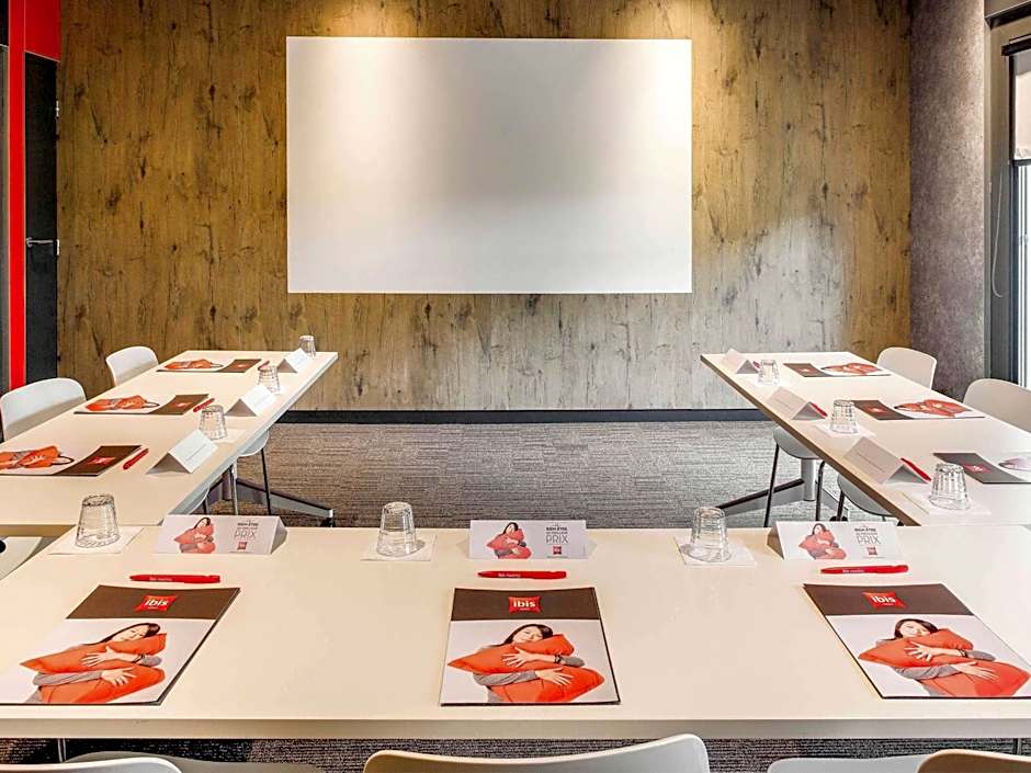 ibis Montceau les Mines