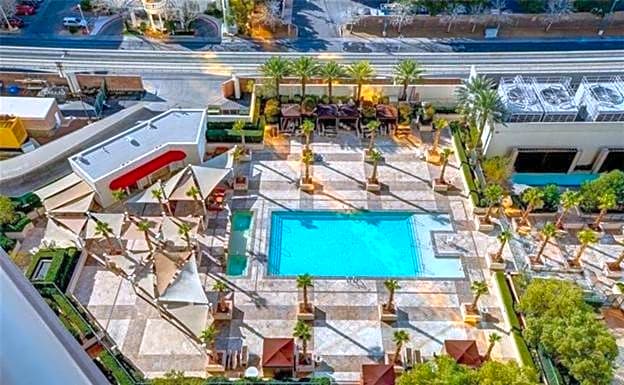 MGM Signature Condo Hotel by Owner - No Resort Fee !!