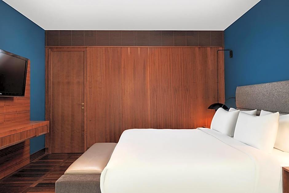 Metropol Palace, Belgrade