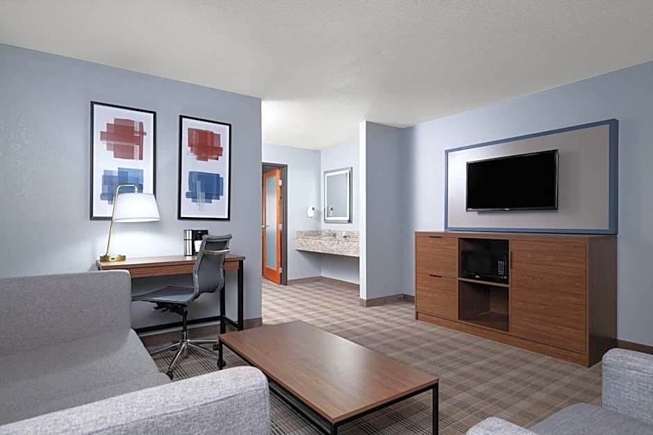 AmericInn by Wyndham Baldwin
