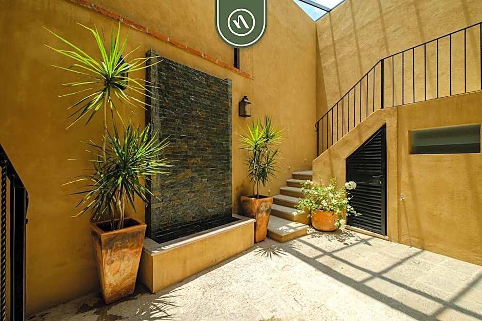 Amazing House in City Center - Rooftop - Skyline