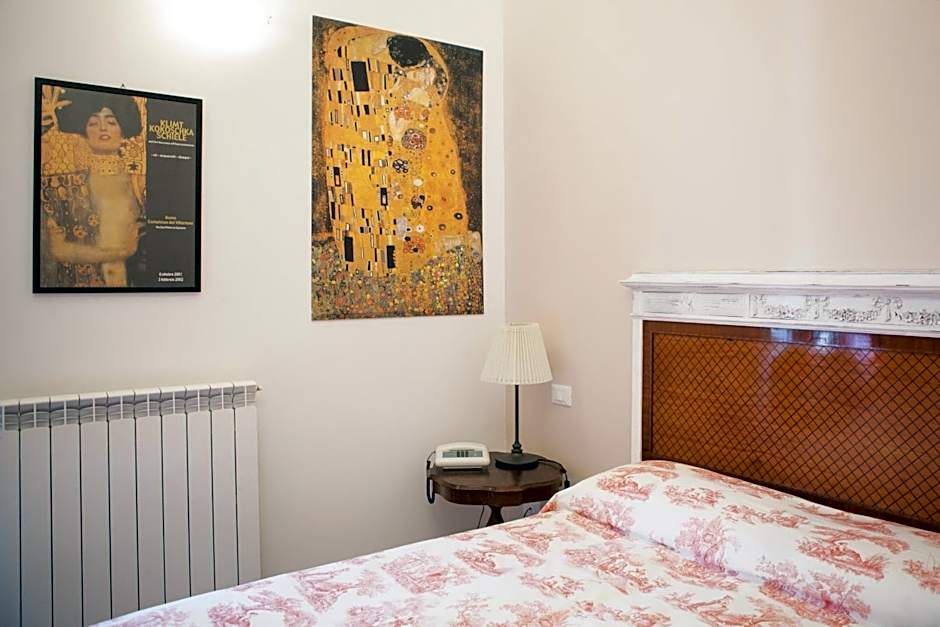 Demetra Rooms
