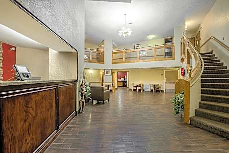 Red Roof Inn & Suites Hermitage