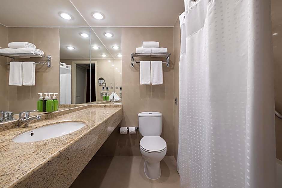 Holiday Inn Express Santiago Las Condes By IHG