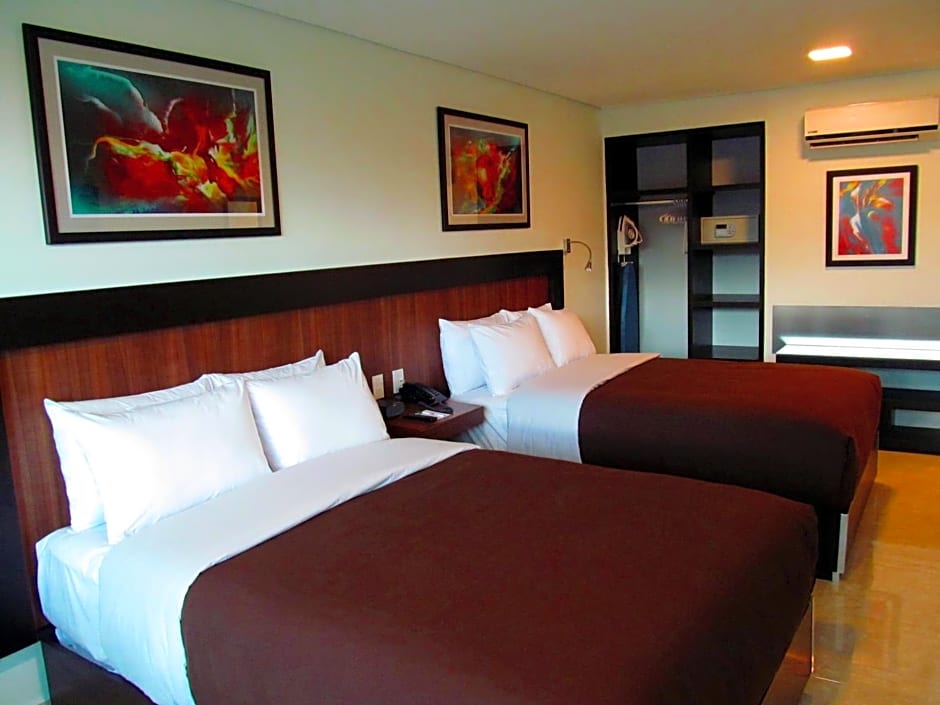 Hotel & Suites PF