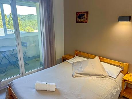 Single Room with Private Bathroom
