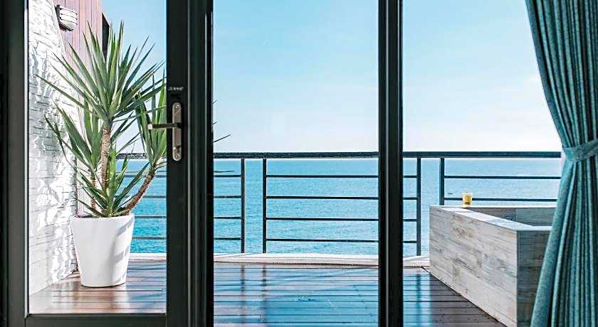 Chuanfanrock Haku Beach Days Inn