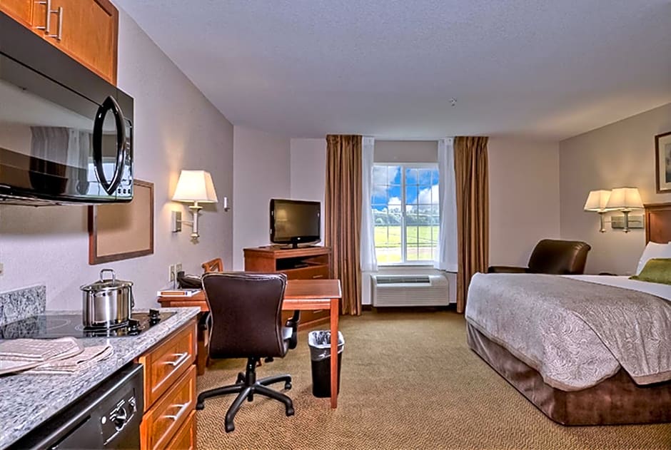 Candlewood Suites Burlington, an IHG Hotel