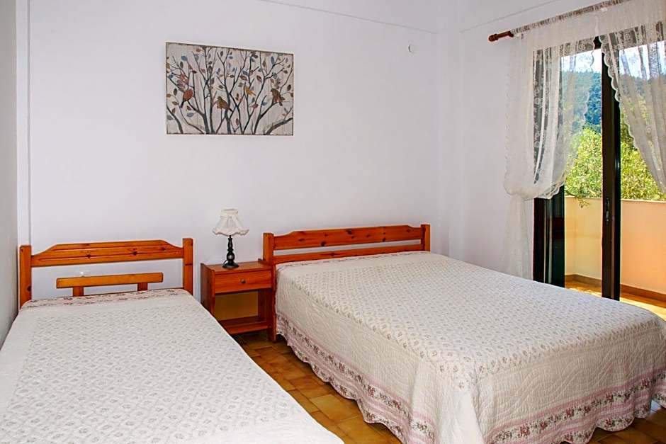 2 Bedroom Apartment — 8 fotoğraftan 1. fotoğraf