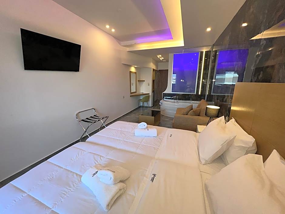 Photo 1 of 17 of Junior Suite, Pool View