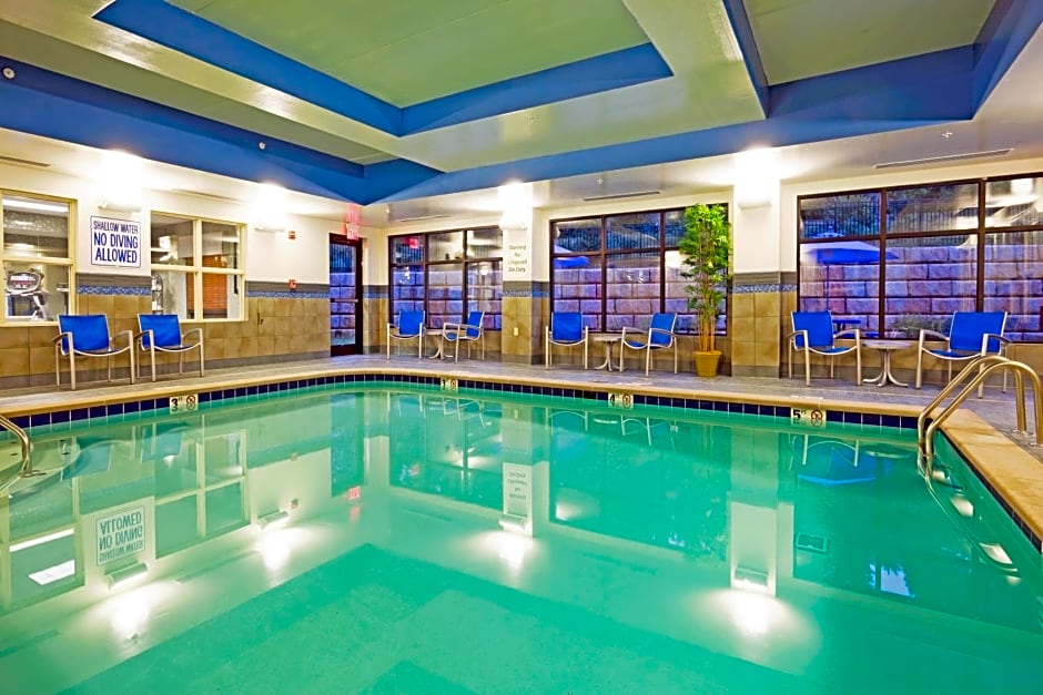 Holiday Inn Express & Suites Knoxville - Farragut by IHG