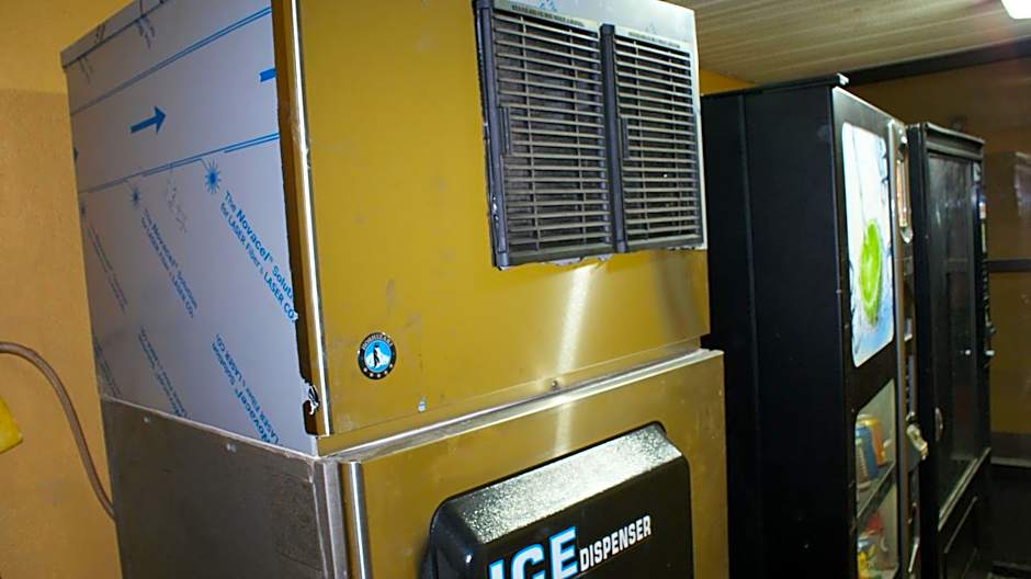 Home Town Inn & Suites