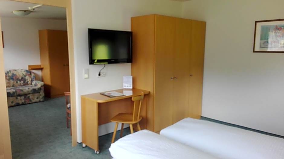 Photo 1 of 9 of Suite