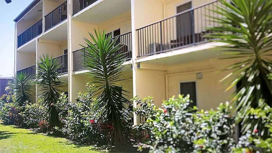 Cairns Queenslander Hotel & Apartments