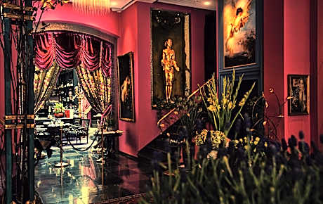 Dorsia Hotel & Restaurant