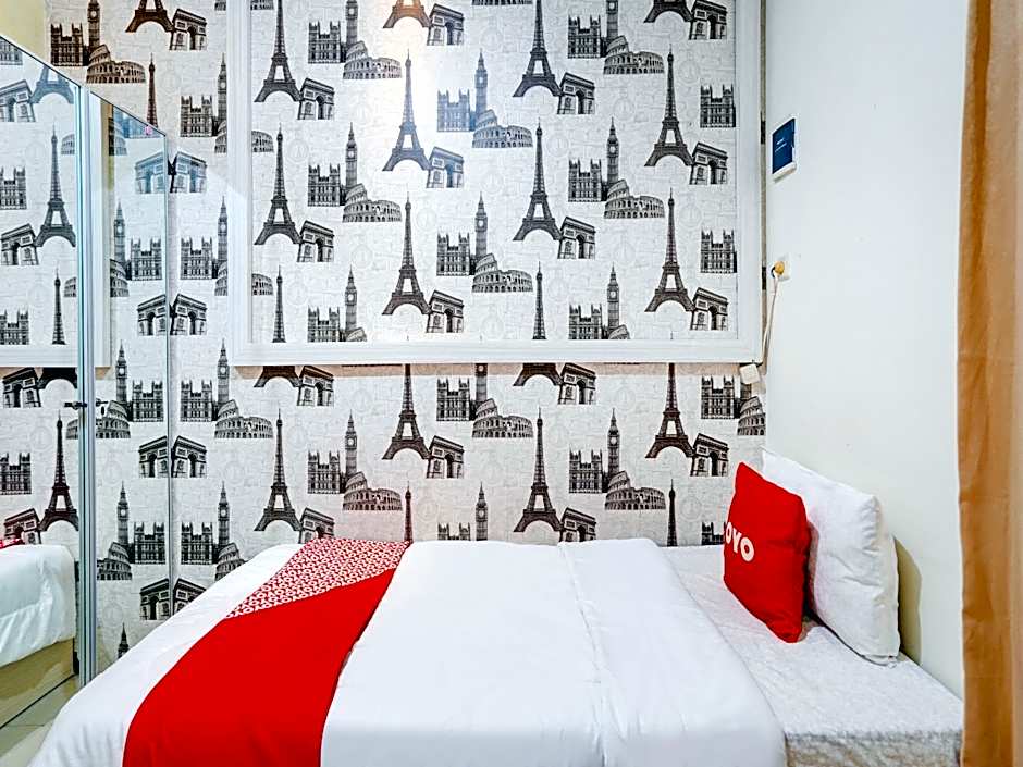 OYO Life 90606 Glass House Citraland Syariah