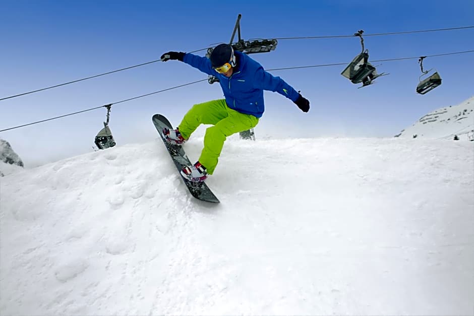 ROBINSON ALPENROSE Zürs