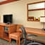La Quinta Inn & Suites by Wyndham Atlanta Ballpark/Galleria