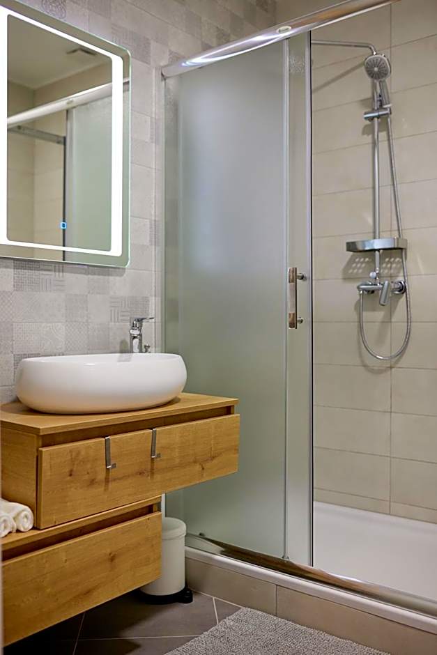 Chop Old House Hotel