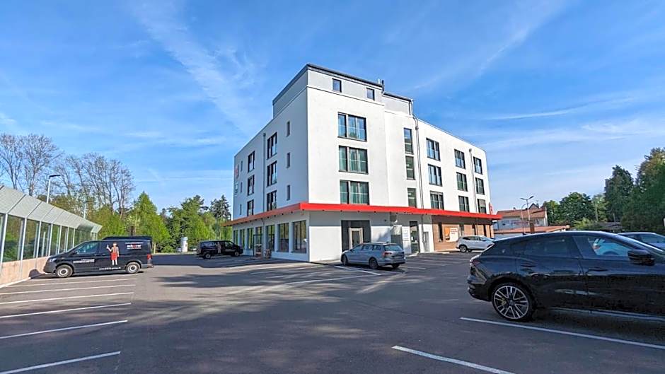 Smart & Stay Aparthotel Saarbrücken Süd - Self-Check-In - Free Parking