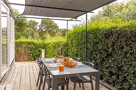 Le Mimosa, mobil-home climatisé au cœur du vignoble et à quelques mètres de la mer