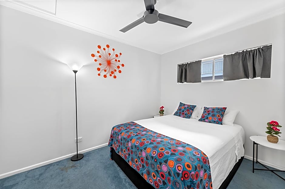 Villa Vaucluse Apartments