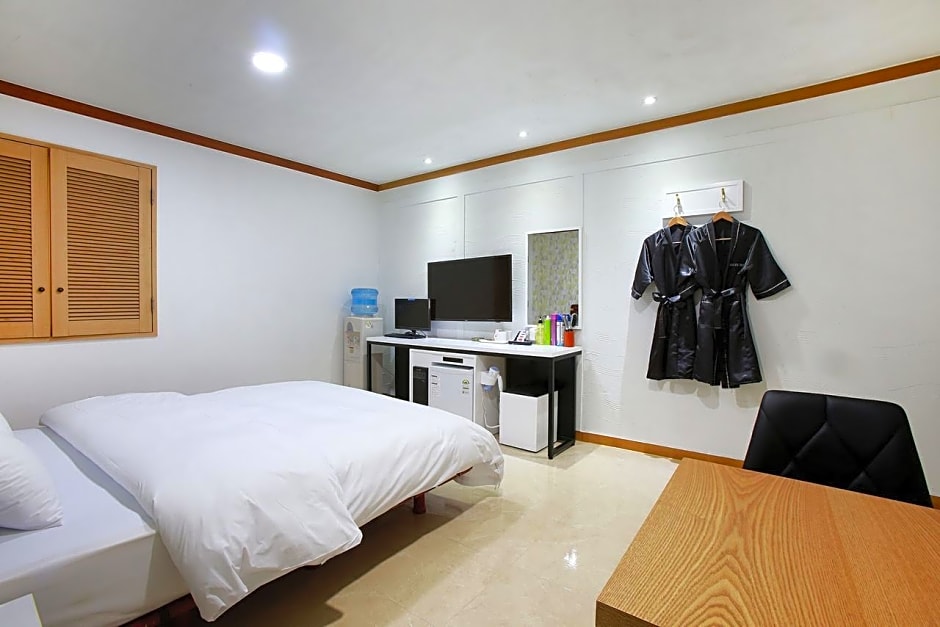 Abata Business Hotel