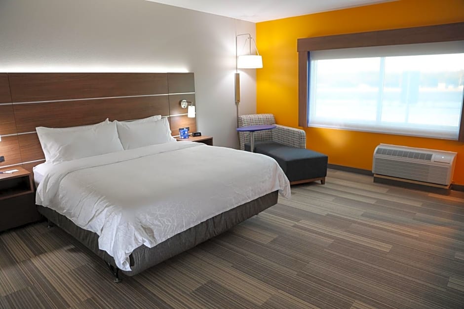 Holiday Inn Express and Suites Wylie West