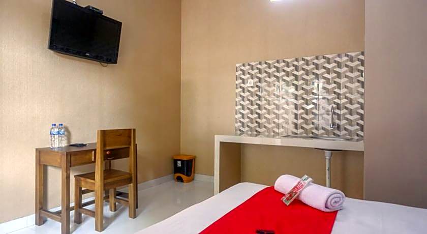 RedDoorz Syariah near Stasiun Gumilir Cilacap