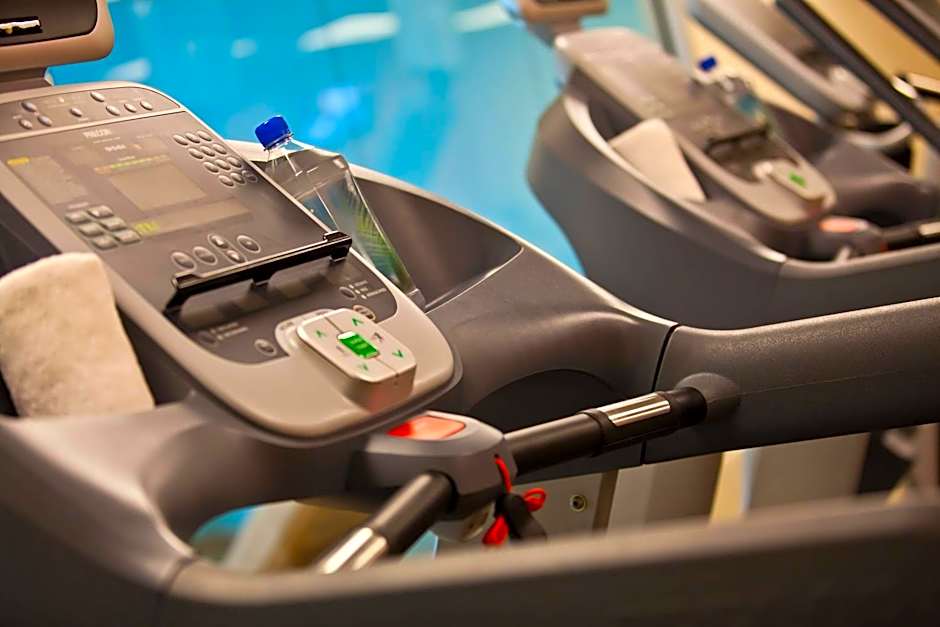 Renaissance by Marriott Newark Airport Hotel