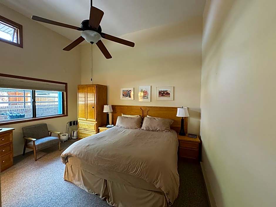 Shadow Mountain Lodge