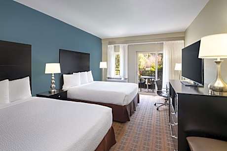 Deluxe Queen Room with Two Queen Beds, Balcony and Walk-In Shower - Non-Smoking