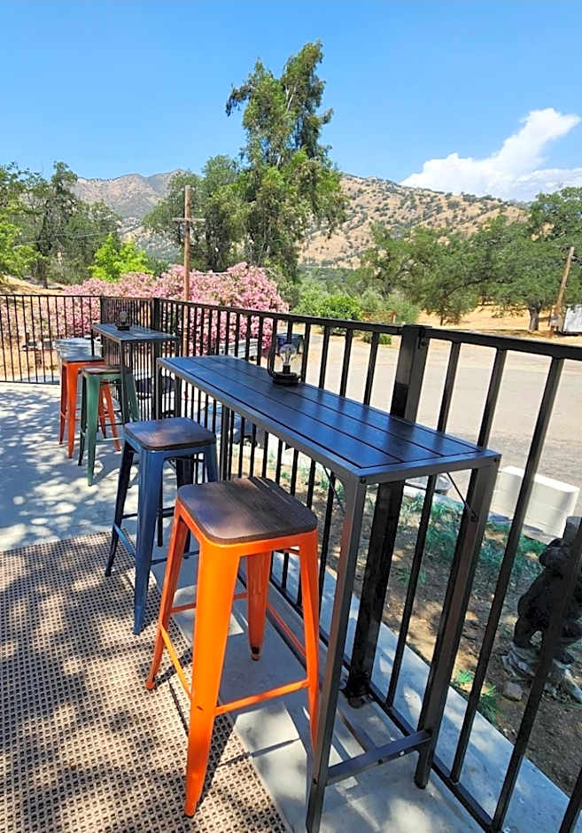 Sierra Lodge Three Rivers