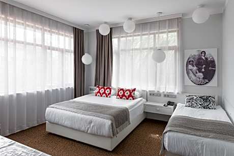 DELIGHT DELUXE HOTEL & SPA