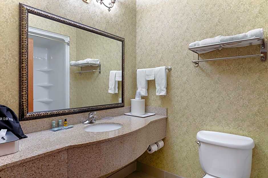 Best Western Plus Bradbury Inn & Suites