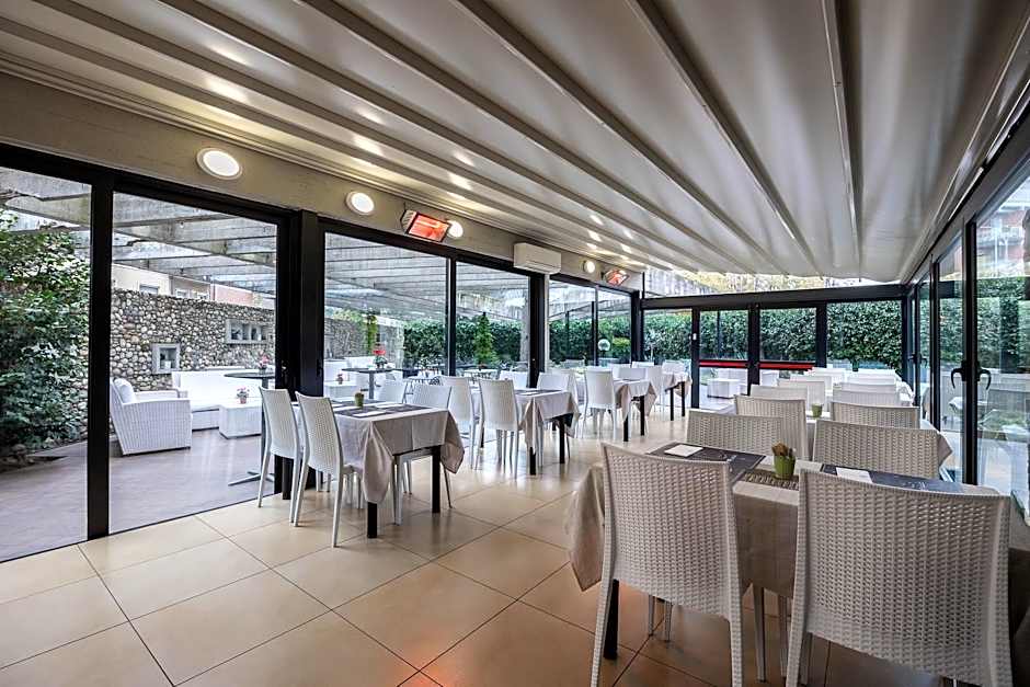 iH Hotels Milano Eur - Trezzano sul Naviglio