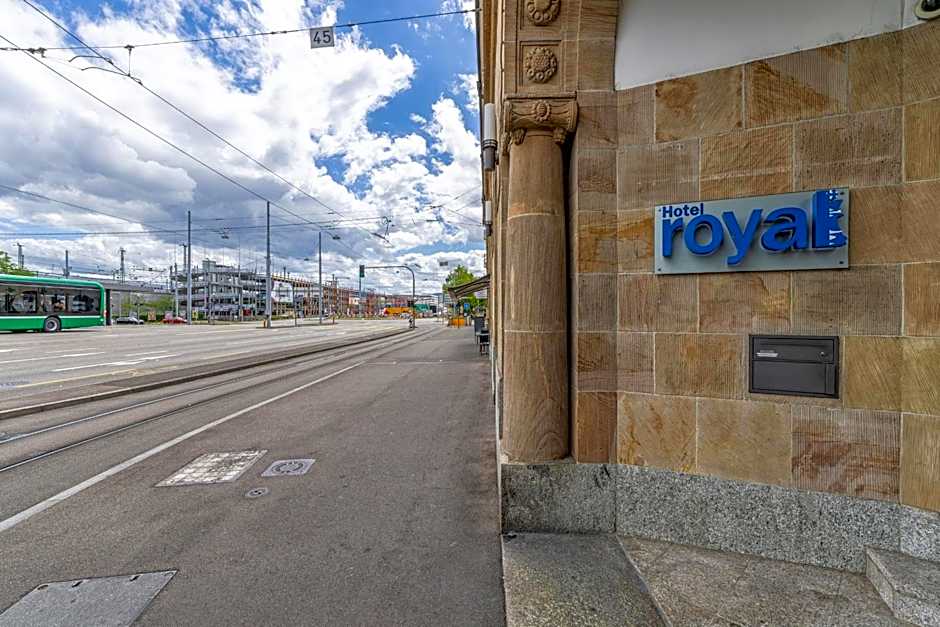 Royal Hotel - Urban Living