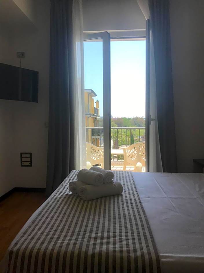 HOTEL ROYAL