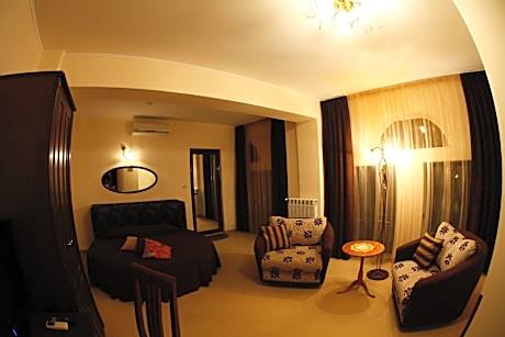 Lux Double Room