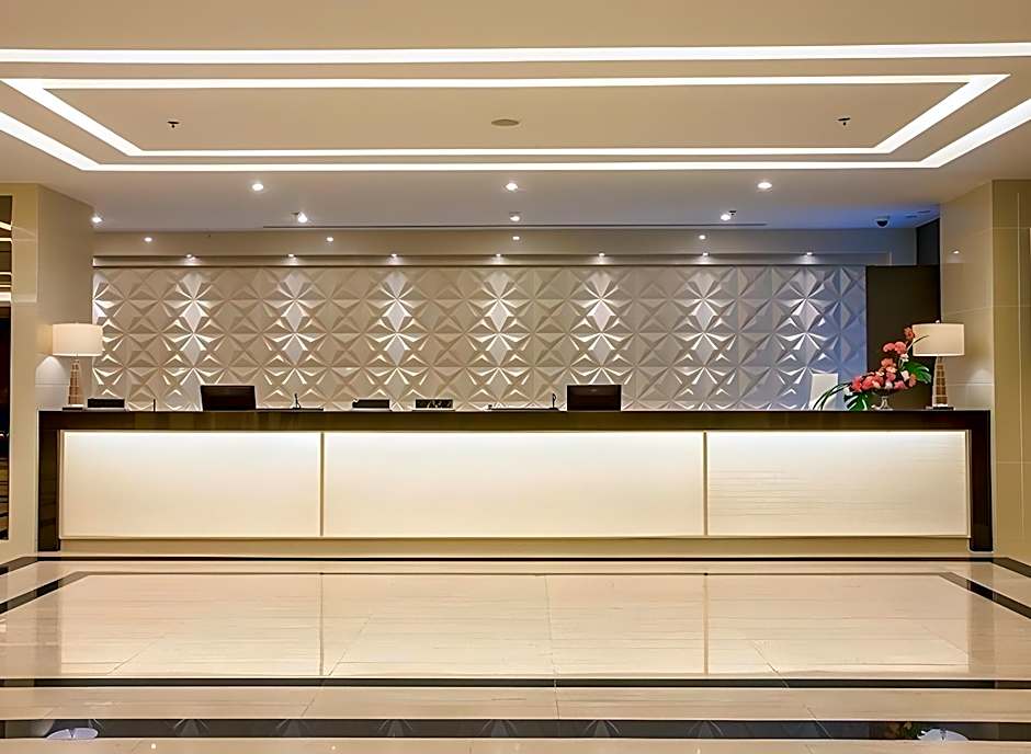 Mandarin Hotel Managed By Centre Point