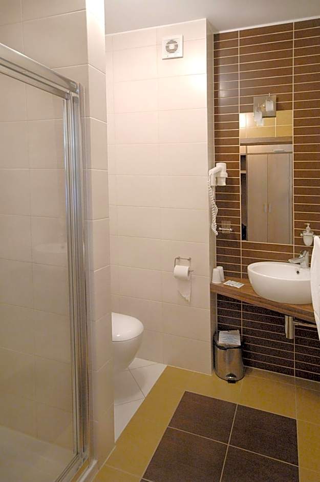 Hotel Szarlota - Kompleksowo na Kaszubach