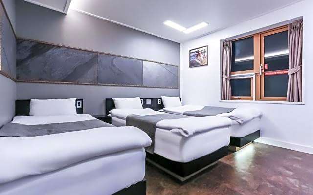 Major Hotel 2